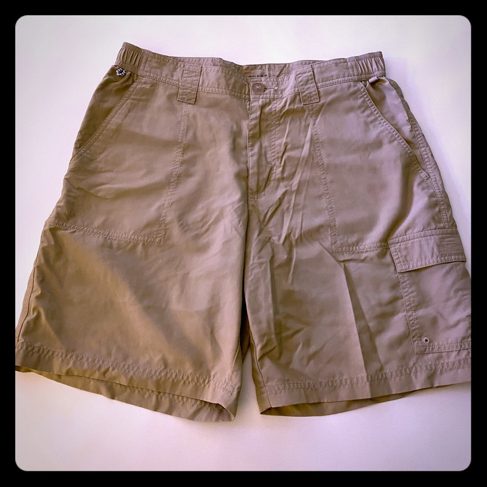 Columbia Omni-shade tan shorts